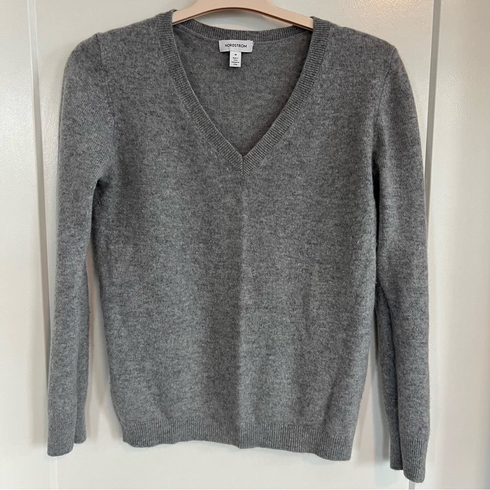 Nordstrom 100% Cashmere V-neck Sweater.